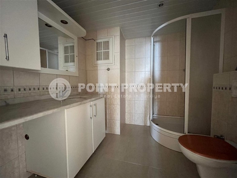 Apartment in a building with a swimming pool and parking-id-8213-photo-12