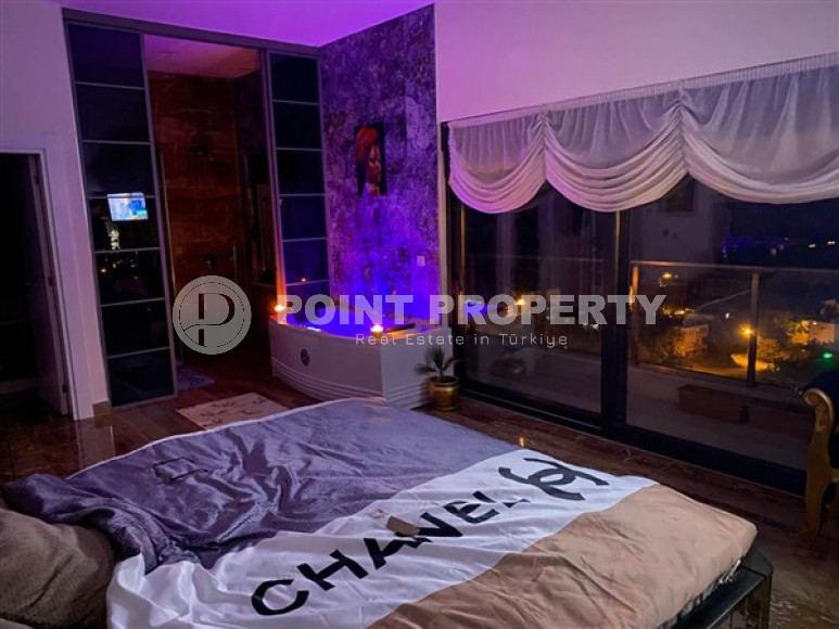 Фешенебельный дуплекс с тремя спалоьнями,225м², с потрясающими видами в районе Алании Тепе-id-1642-фото-33