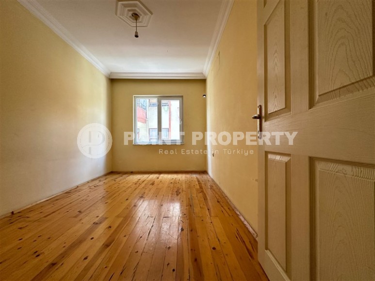 Wonderful inexpensive apartment of 130 sq.m in the center of Alanya!-id-8223-photo-3