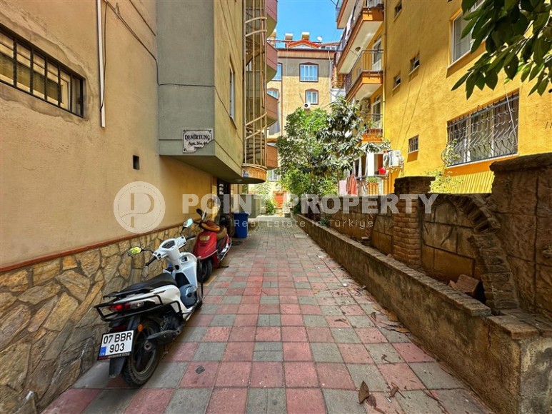 Wonderful inexpensive apartment of 130 sq.m in the center of Alanya!-id-8223-photo-15