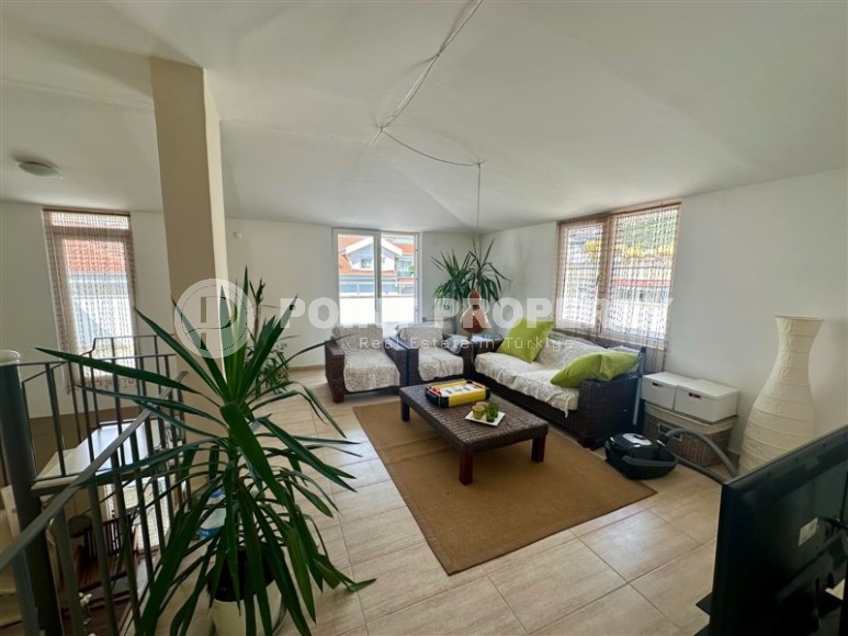 Spacious duplex with a terrace in the very center of Alanya!-id-8236-photo-3