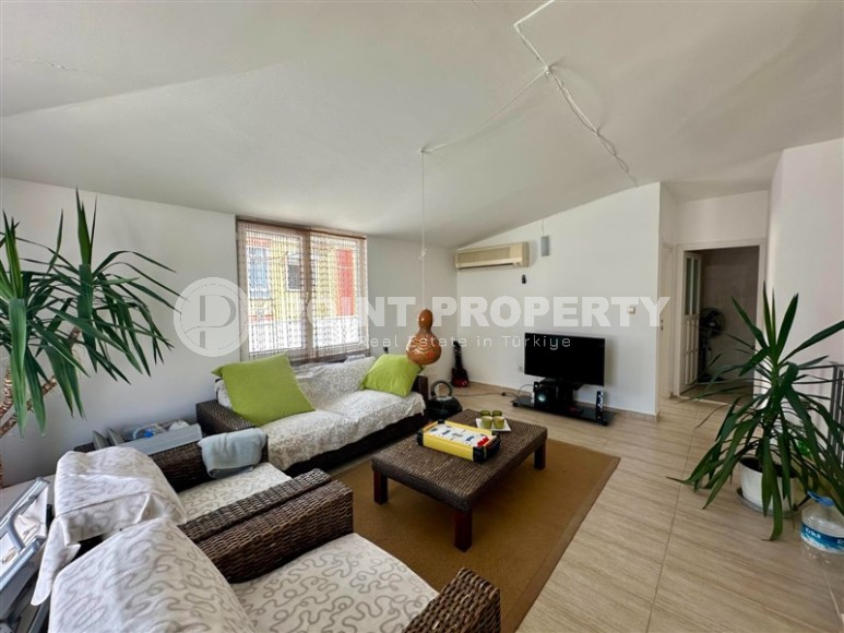 Spacious duplex with a terrace in the very center of Alanya!-id-8236-photo-4