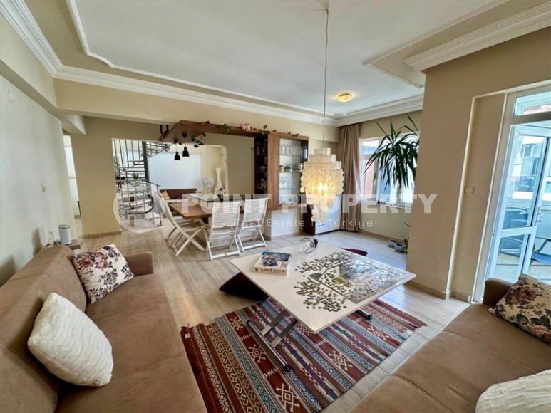 Spacious duplex with a terrace in the very center of Alanya!-id-8236-photo-6