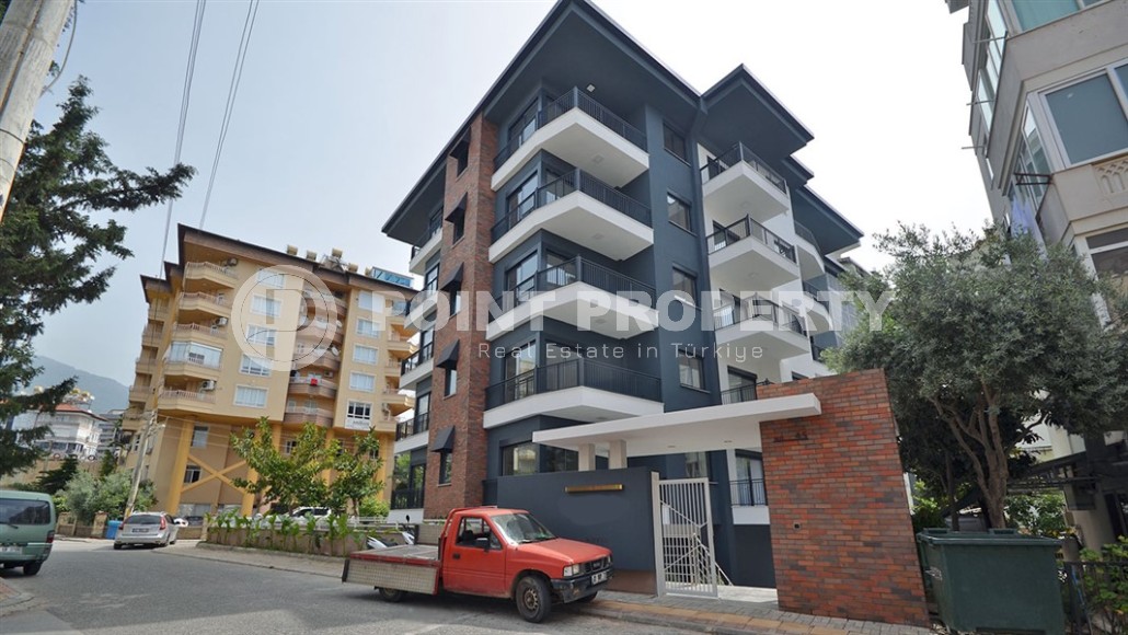 Stunning apartment close to the sea in the center of Alanya!-id-8238-photo-1