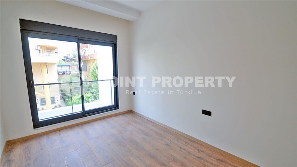 Stunning apartment close to the sea in the center of Alanya!-id-8238-photo-5