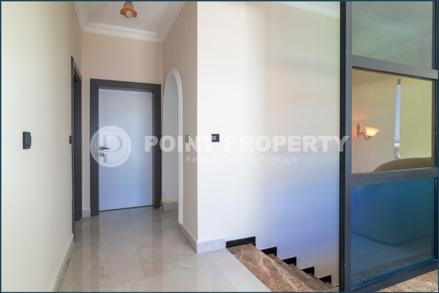 Роскошная вилла-дуплекс с террасой в живописном районе Каргыджак!-id-8239-фото-3