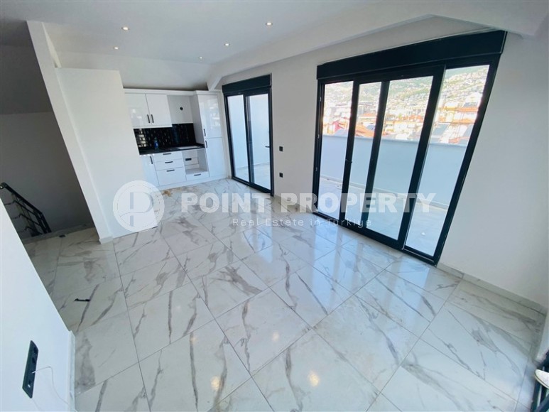 Потрясающий дуплекс вблизи от моря в самом центре Аланьи-id-8241-фото-2