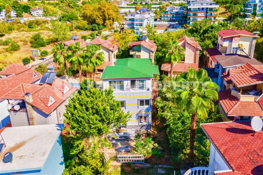 Private house with 5 apartments, 7+5, 440m², in the Kestel area, Alanya, 250m from the sea-id-2202-photo-28