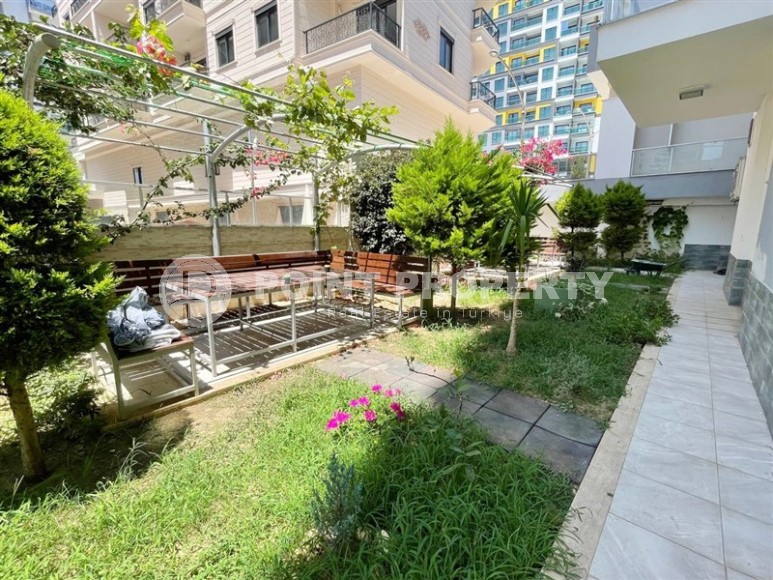 Квартира большой площади с красивым видом на горы.-id-8245-фото-14