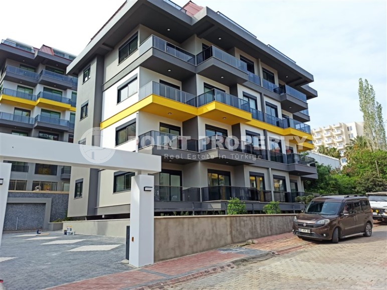 One bedroom apartment, 50m², in a premium complex 500m from the sea in the Kestel area, Alanya-id-1625-photo-1