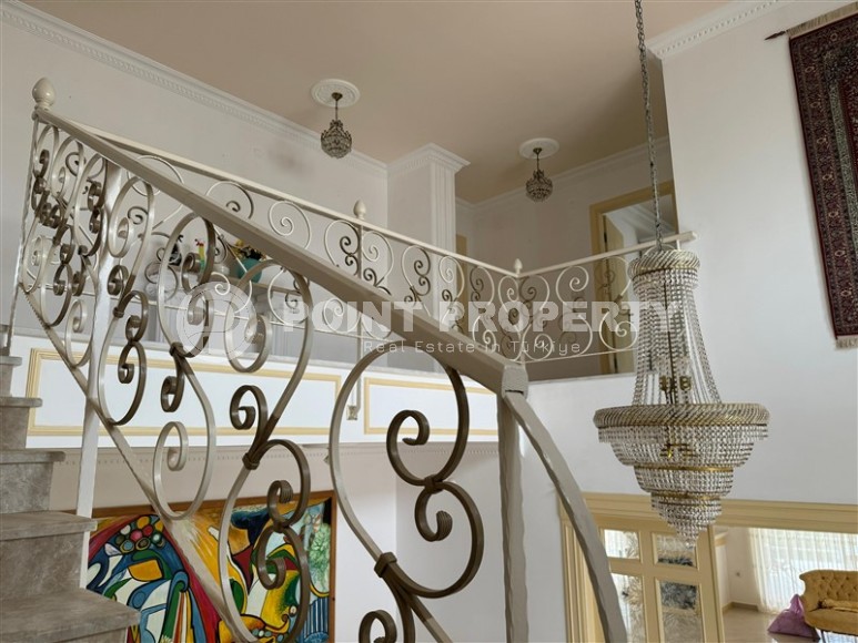 Luxurious three-storey villa in the picturesque Oba - Karakojali area-id-8258-photo-13