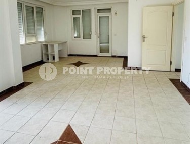 Великолепная триплекс-вилла с террасой в Кестеле-id-8268-фото-2