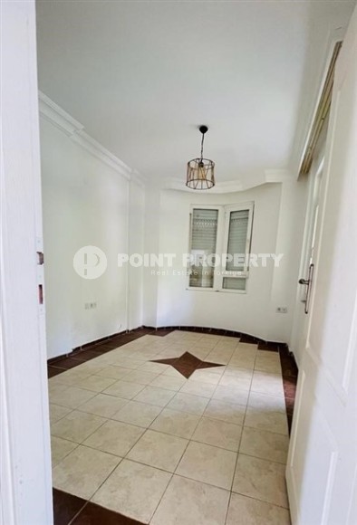 Великолепная триплекс-вилла с террасой в Кестеле-id-8268-фото-14