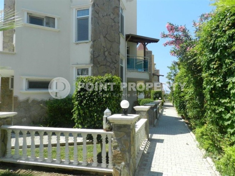 Великолепная триплекс-вилла с террасой в Кестеле-id-8268-фото-21