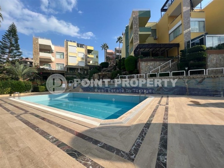 Трехэтажная вилла-близнец с великолепным садом в Кестеле!-id-8270-фото-13