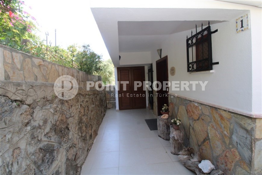 Panoramic twin villa in Kargicak area!-id-8276-photo-21