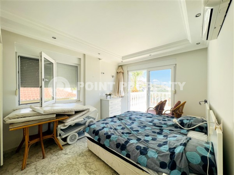 Меблированная вилла с тремя спальнями, 190м², с потрясающими видами в районе Алании - Сугёзю-id-1652-фото-9