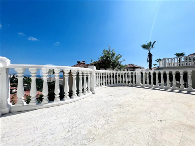Меблированная вилла с тремя спальнями, 190м², с потрясающими видами в районе Алании - Сугёзю-id-1652-фото-15