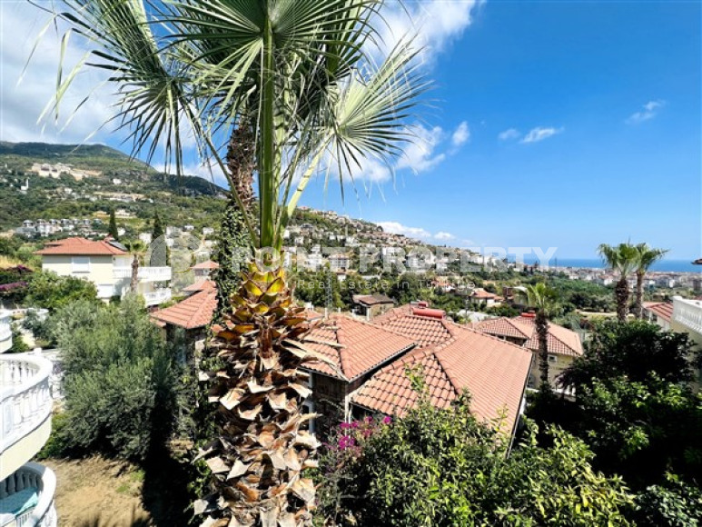 Меблированная вилла с тремя спальнями, 190м², с потрясающими видами в районе Алании - Сугёзю-id-1652-фото-16