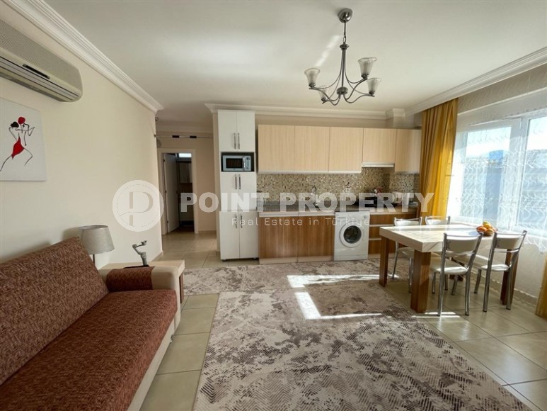 Просторная квартира с мебелью и техникой  в доме с бассейном-id-8304-фото-2