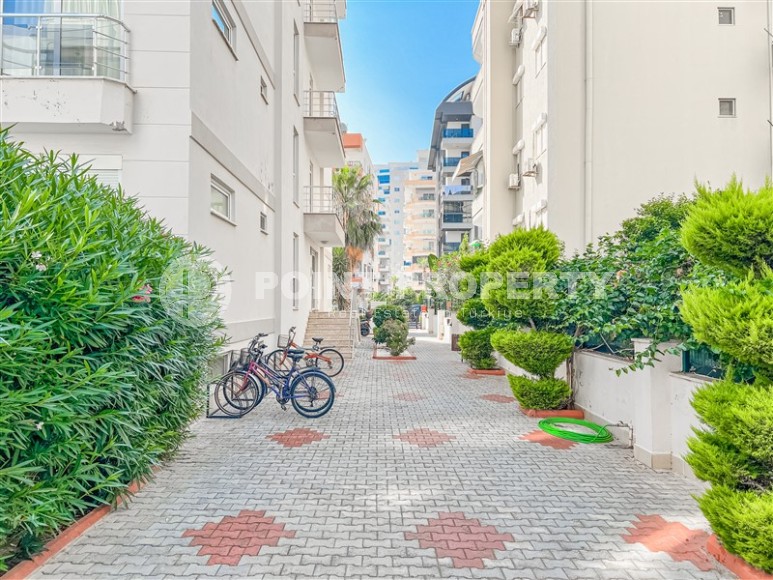 Просторная квартира с мебелью и техникой  в доме с бассейном-id-8304-фото-13