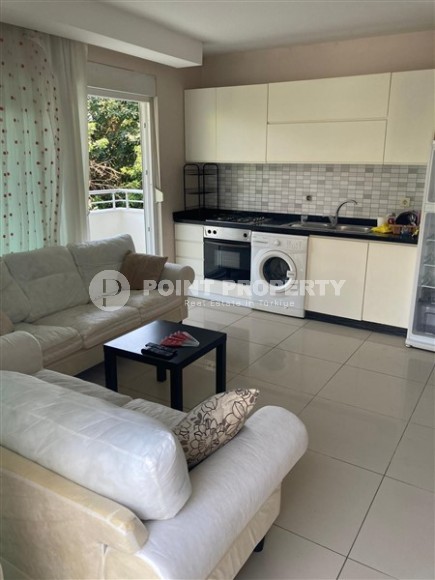 Большая квартира 1+1 на второй береговой линии в Кестеле-id-8311-фото-2