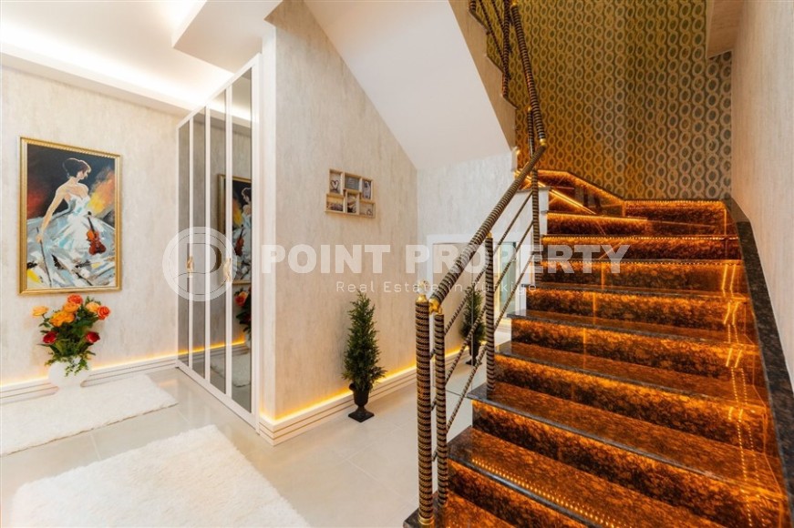 Пентхаус в элитном комплексе с мебелью и техникой-id-8322-фото-12