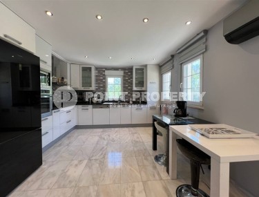 Великолепная вилла с собственным садом в районе Инжекум-id-8344-фото-2