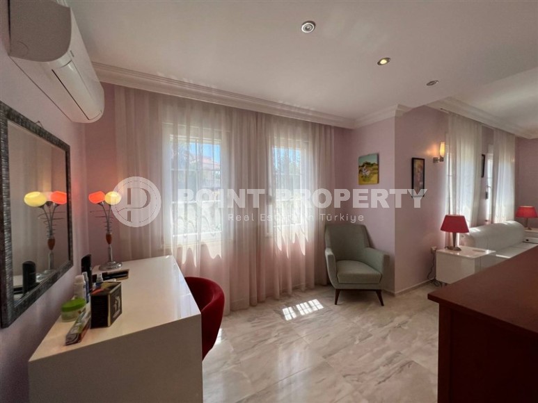 Великолепная вилла с собственным садом в районе Инжекум-id-8344-фото-8