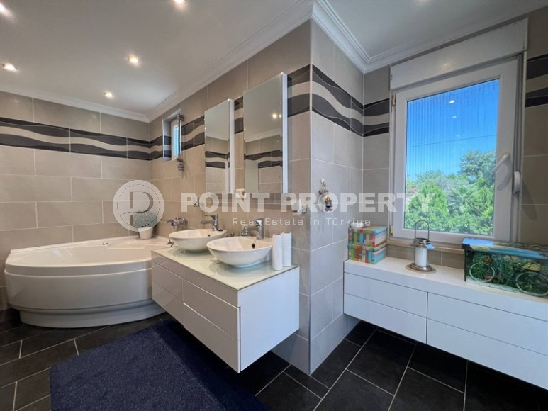 Великолепная вилла с собственным садом в районе Инжекум-id-8344-фото-10