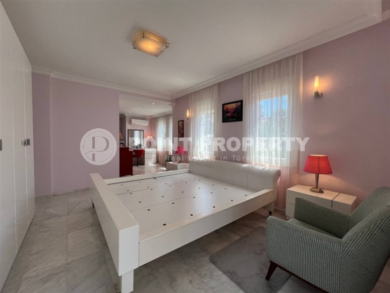 Великолепная вилла с собственным садом в районе Инжекум-id-8344-фото-11