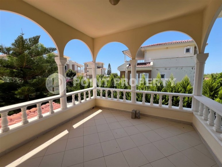 Великолепная вилла с собственным садом в районе Инжекум-id-8344-фото-15