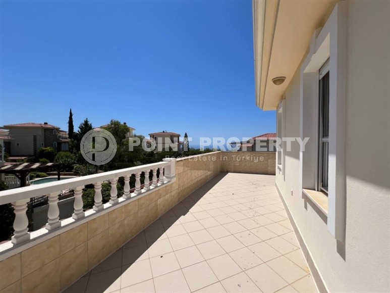 Великолепная вилла с собственным садом в районе Инжекум-id-8344-фото-29