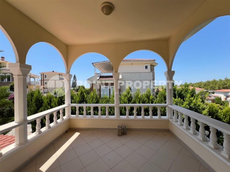 Великолепная вилла с собственным садом в районе Инжекум-id-8344-фото-30