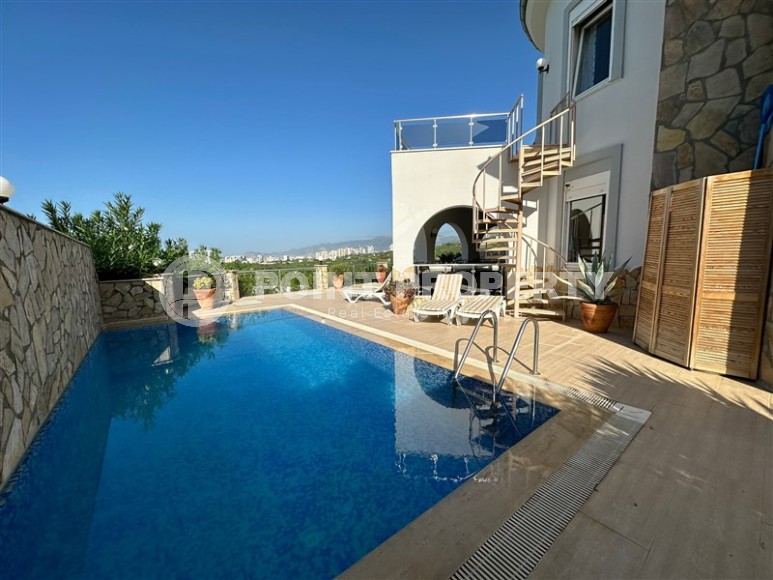 Villa 3+1 with panoramic sea view in Kargicak-id-8384-photo-8