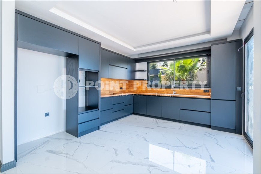 Detached 4+1 Villa Suitable for Turkish Citizenship-id-8386-photo-5