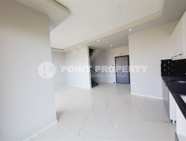 Современный дуплекс 100 м², с террасой в Махмутларе-id-8389-фото-4