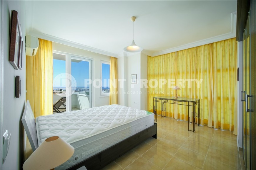 Spacious apartment with superb panoramic views in Payallar-id-8397-photo-3