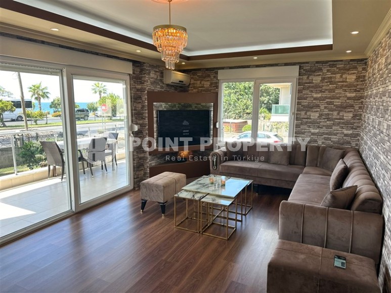 Роскошная квартира на первой береговой линии в Кестеле-id-8410-фото-3