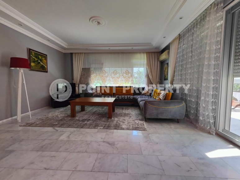 Очаровательная и большая квартира, верхняя Оба, с балконами на первом этаже, площадью 110 м2-id-2810-фото-3