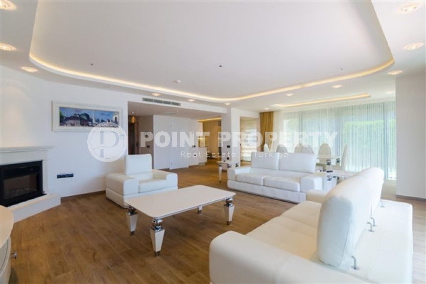 Элитная недвижимость в Алании: шикарная трехэтажная вилла 5+1, 520м², в уникальной резиденции в Конаклы.-id-1663-фото-13