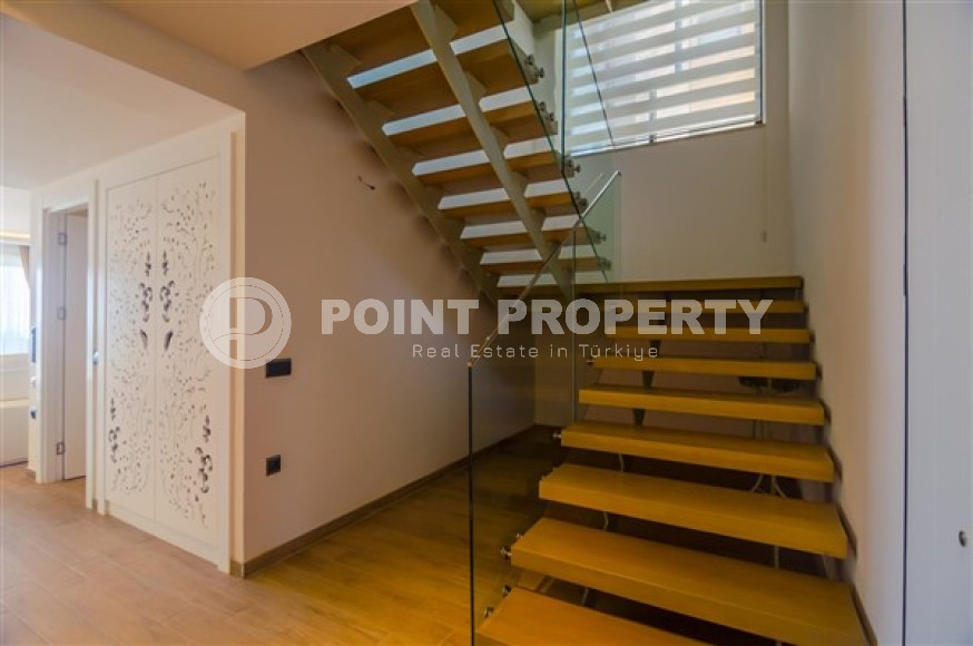 Элитная недвижимость в Алании: шикарная трехэтажная вилла 5+1, 520м², в уникальной резиденции в Конаклы.-id-1663-фото-16