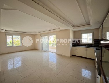 Квартира с двумя спальнями в европейском районе Алании, Оба.-id-8447-фото-3