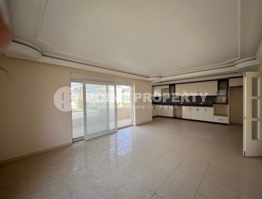 Квартира с двумя спальнями в европейском районе Алании, Оба.-id-8447-фото-4