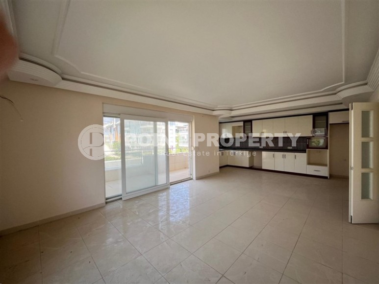 Two bedroom apartment in the European area of Alanya, Oba.-id-8447-photo-4