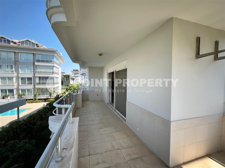 Two bedroom apartment in the European area of Alanya, Oba.-id-8447-photo-14