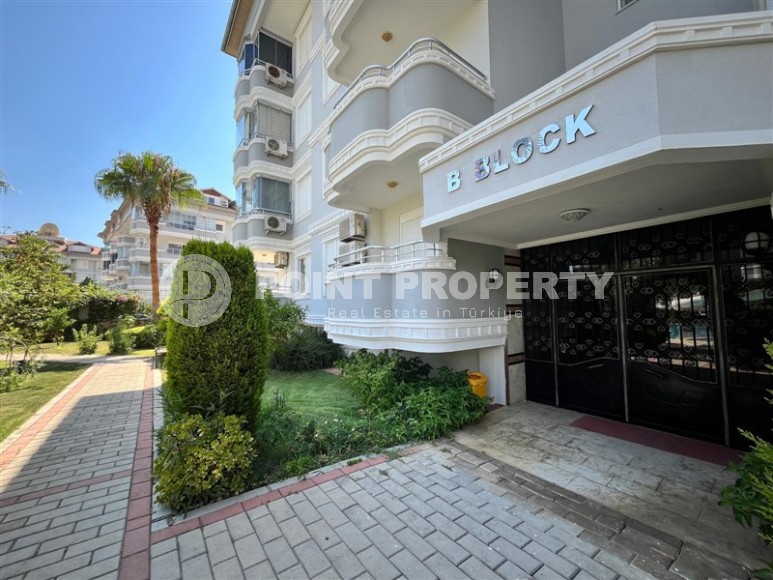 Квартира с двумя спальнями в европейском районе Алании, Оба.-id-8447-фото-16