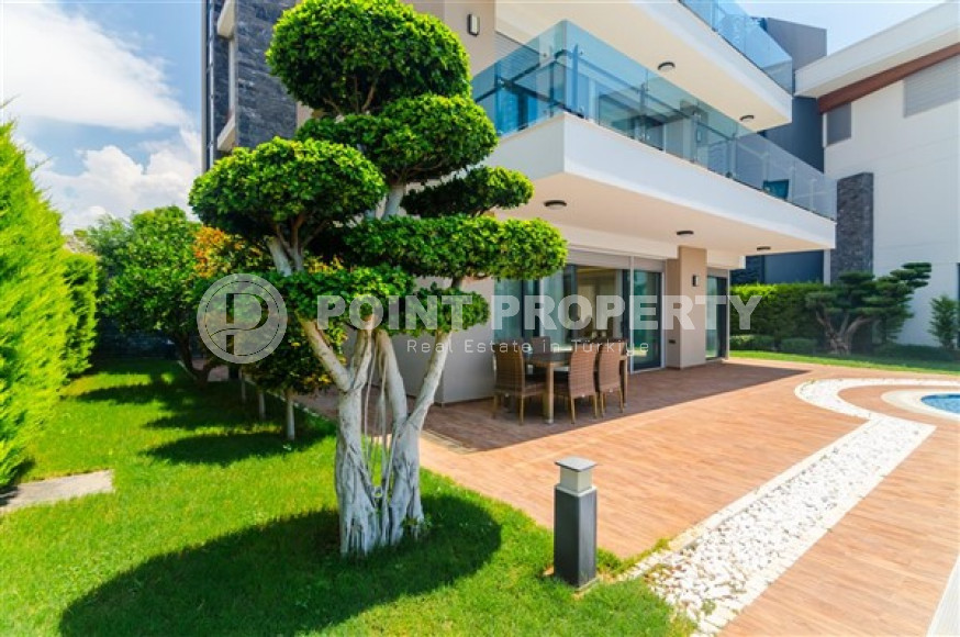 Элитная недвижимость в Алании: шикарная трехэтажная вилла 5+1, 520м², в уникальной резиденции в Конаклы.-id-1663-фото-25