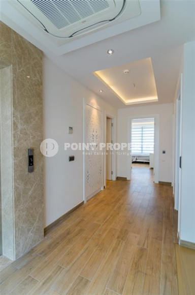 Элитная недвижимость в Алании: шикарная трехэтажная вилла 5+1, 520м², в уникальной резиденции в Конаклы.-id-1663-фото-34