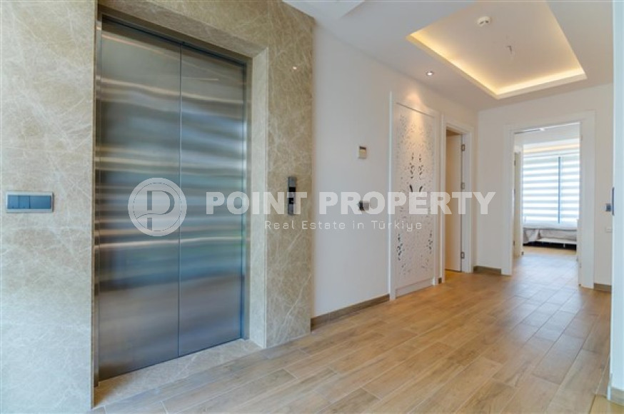 Элитная недвижимость в Алании: шикарная трехэтажная вилла 5+1, 520м², в уникальной резиденции в Конаклы.-id-1663-фото-35